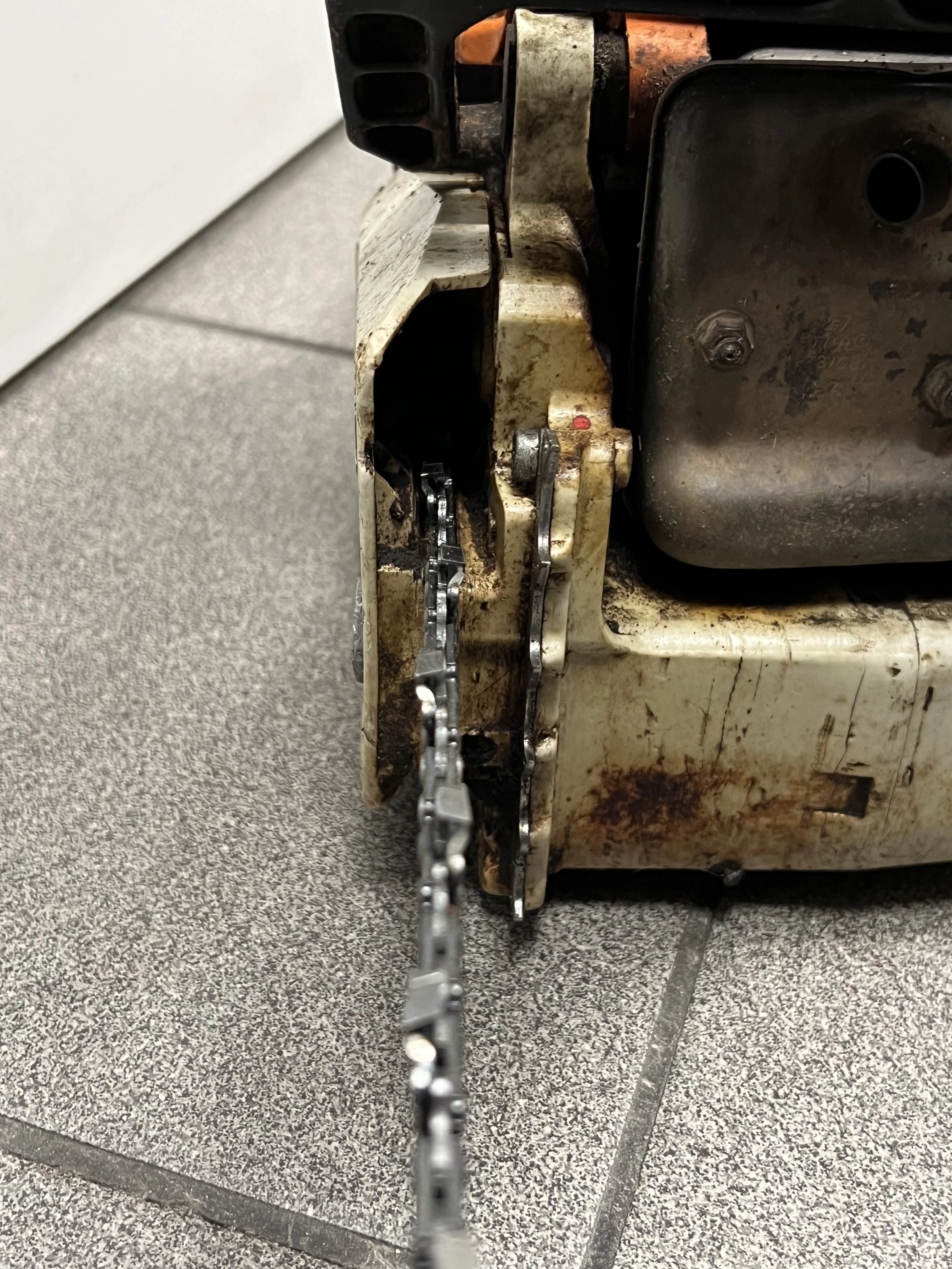 pila-stihl-ms250-23-km-31kw-moc-silnika-23