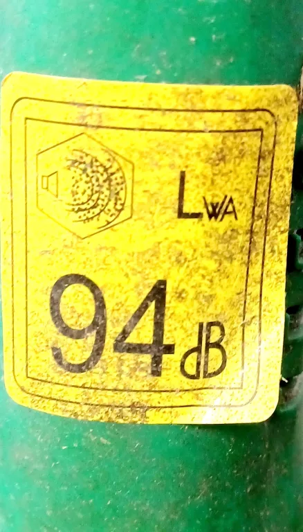 ELEKTRYCZNA PRZYCINARKA DO TRAWY QT6022 250W