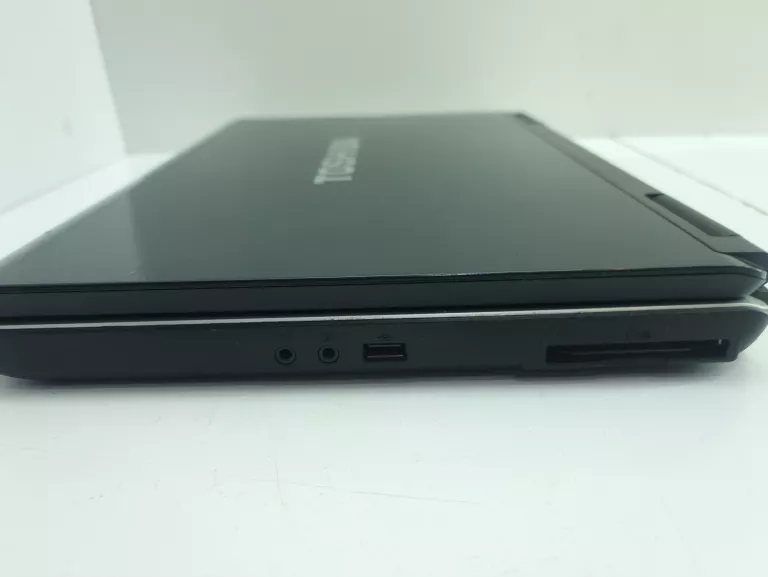 LAPTOP TOSHIBA SATELLITE L40-17Q
