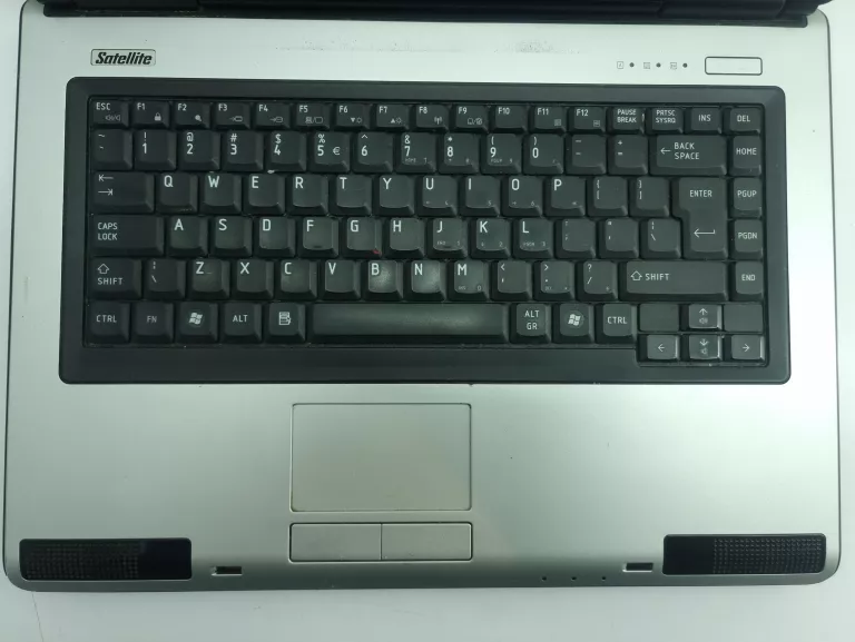 LAPTOP TOSHIBA SATELLITE L40-17Q