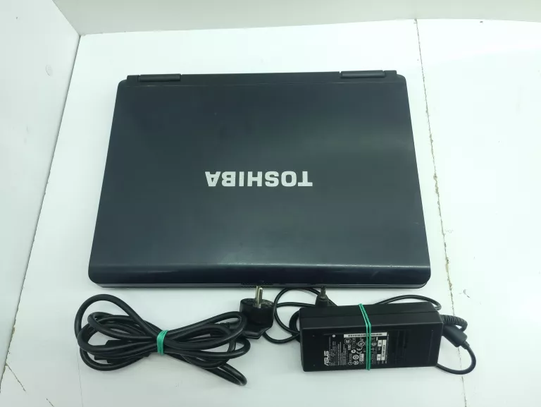 LAPTOP TOSHIBA SATELLITE L40-17Q