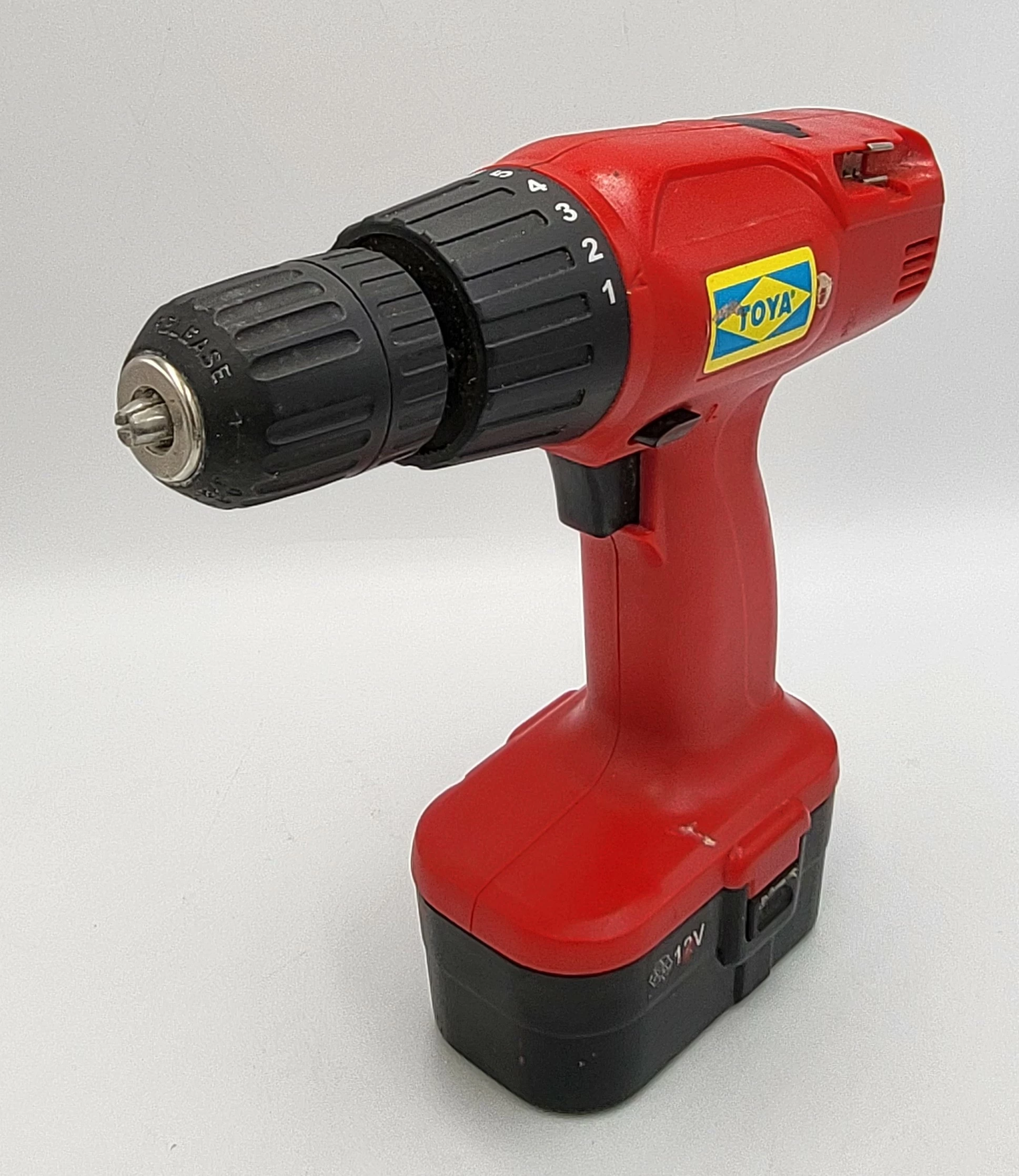 wkretarka-akumulatorowe-toya-79057-12-v-zasilanie-akumulatorowe