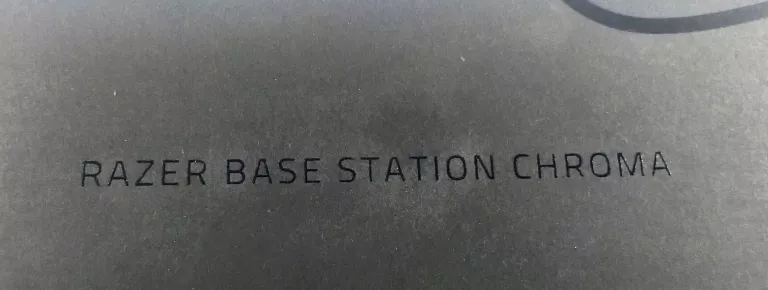 STOJAK NA SŁUCHAWKI RAZER BASE STATION CHROMA CZARNY