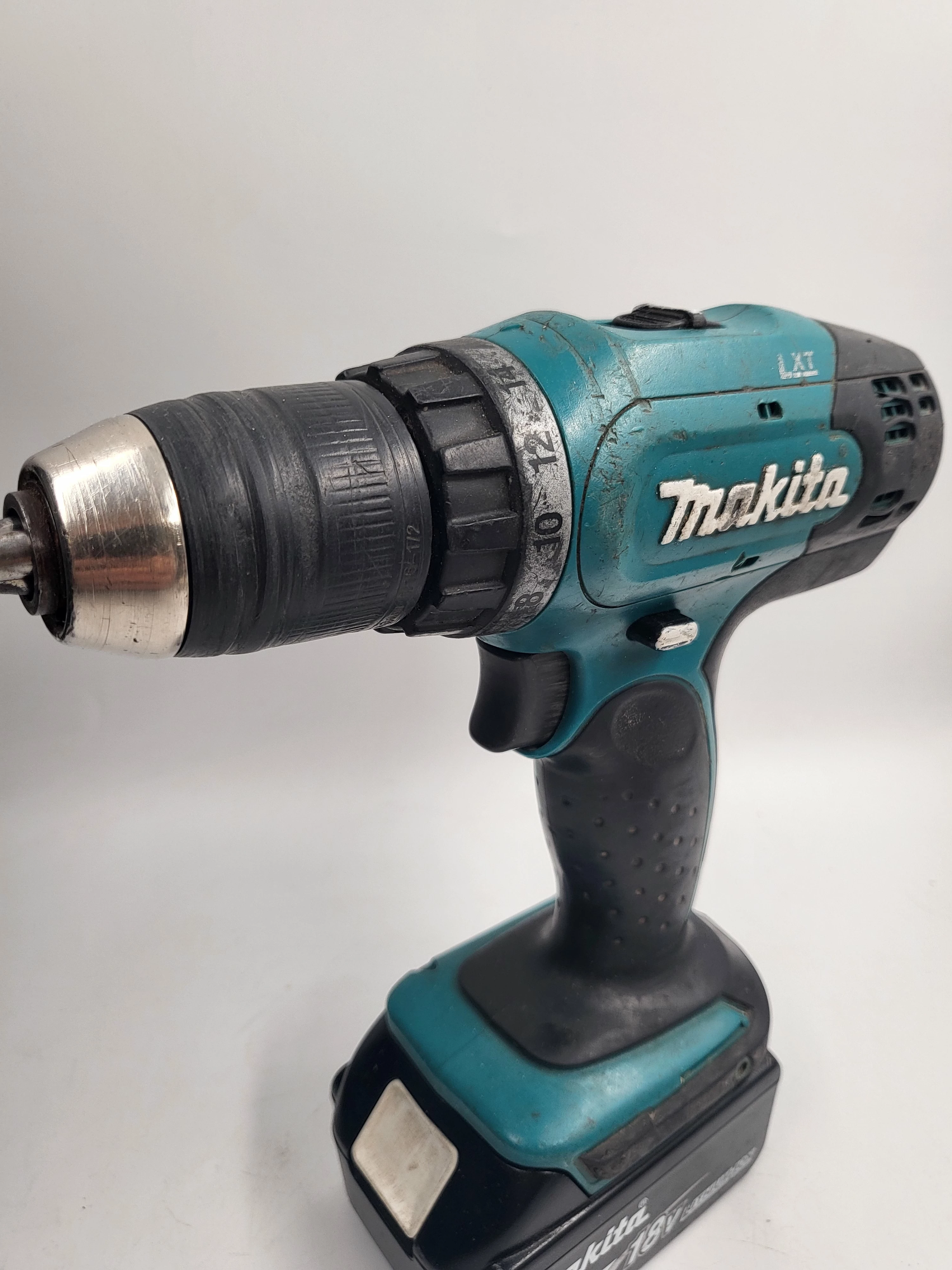 wkretarka-makita-18v-napiecie-v-18-v