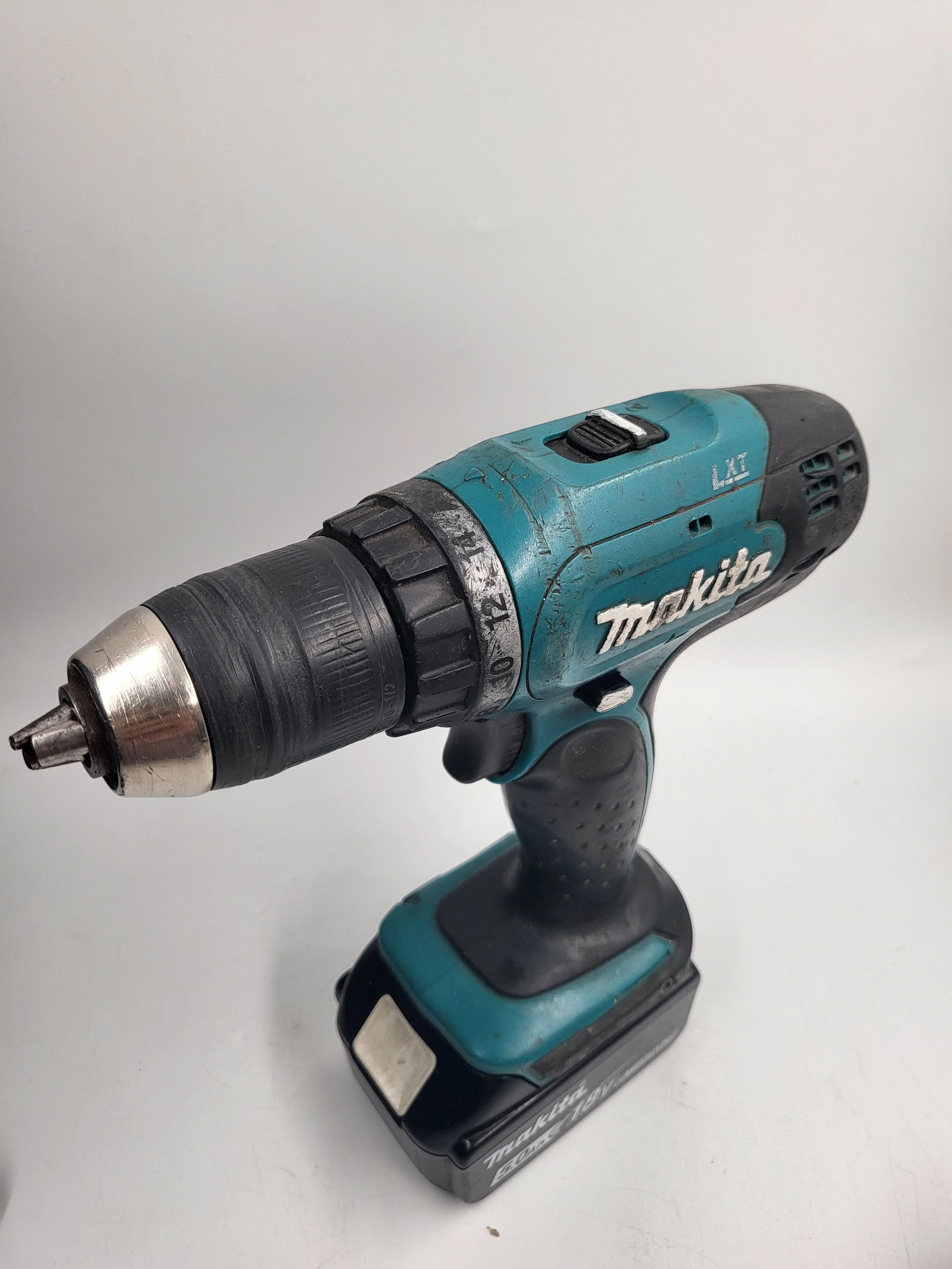 wkretarka-makita-18v-rodzaj-silnika-silnik-szczotkowy