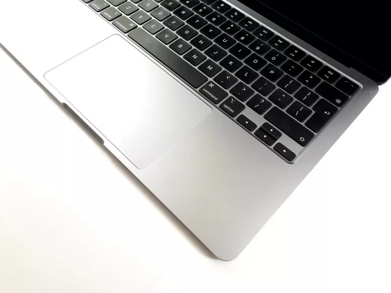 LAPTOP APPLE MACBOOK AIR M2 13,6" 8 G /256 GB A2681