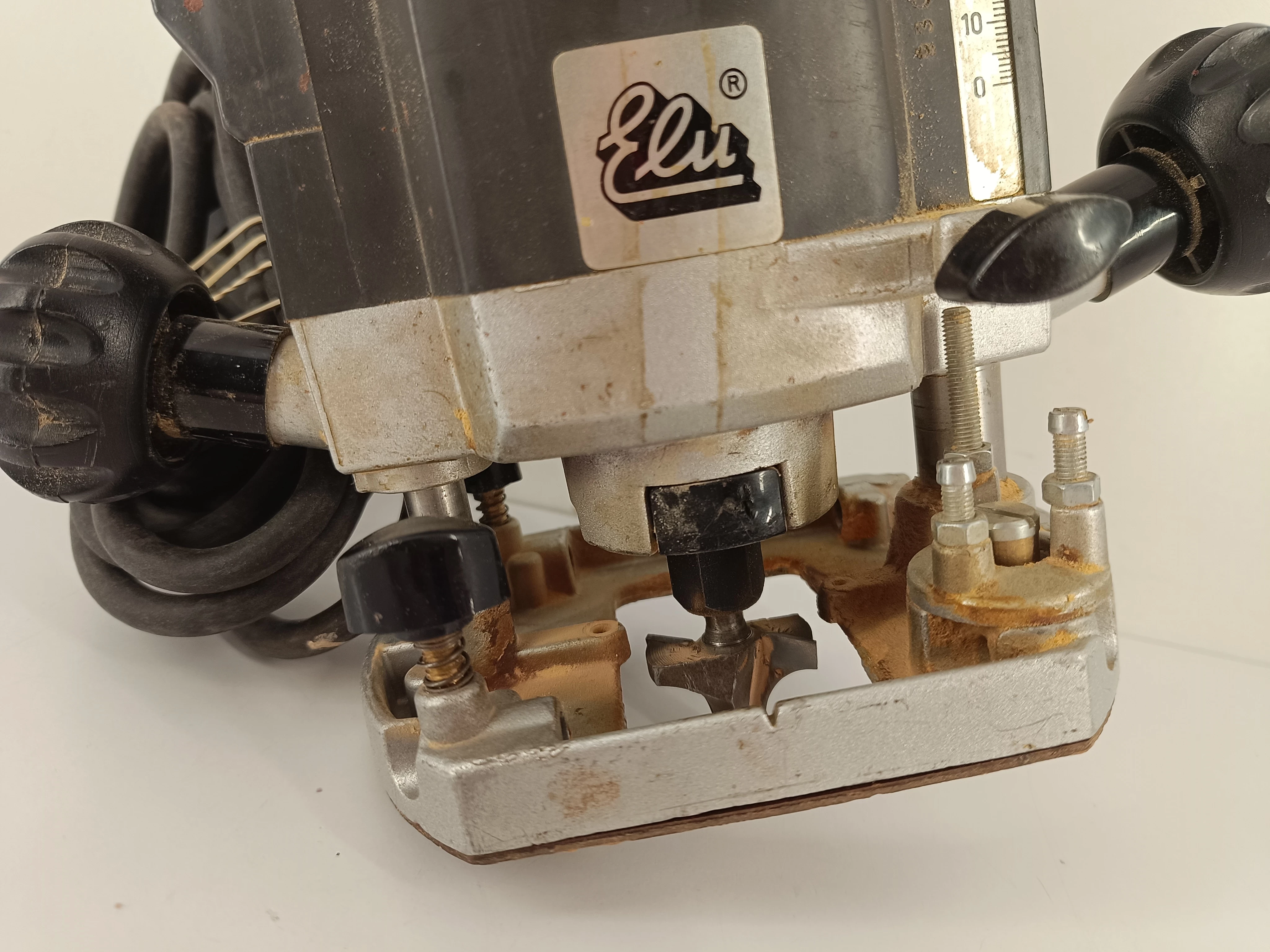 frezarka-gornowrzecienowa-elu-mof-96-stan-uzywany