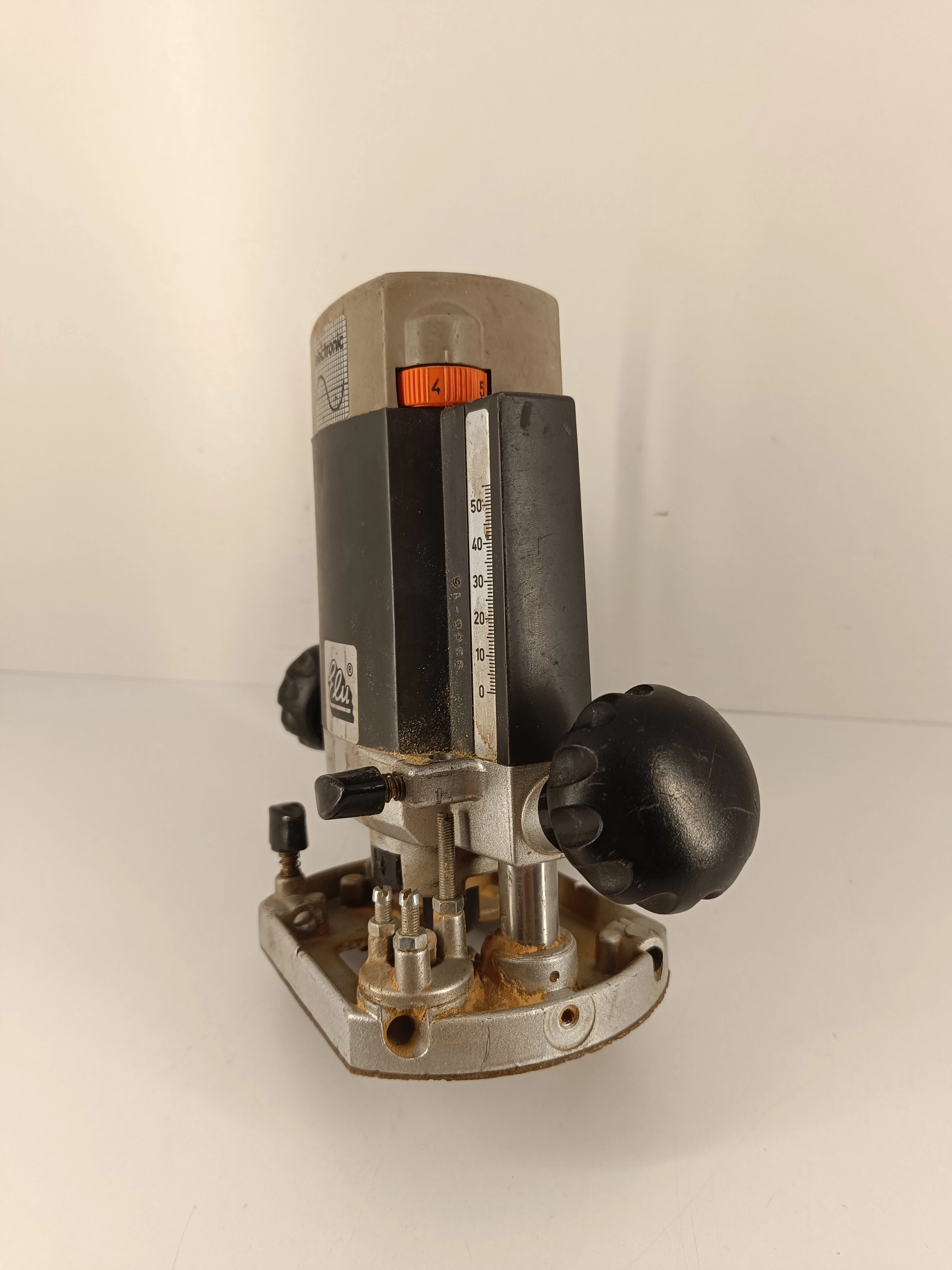 frezarka-gornowrzecienowa-elu-mof-96-rodzaj-frezarki-gornowrzecionowa