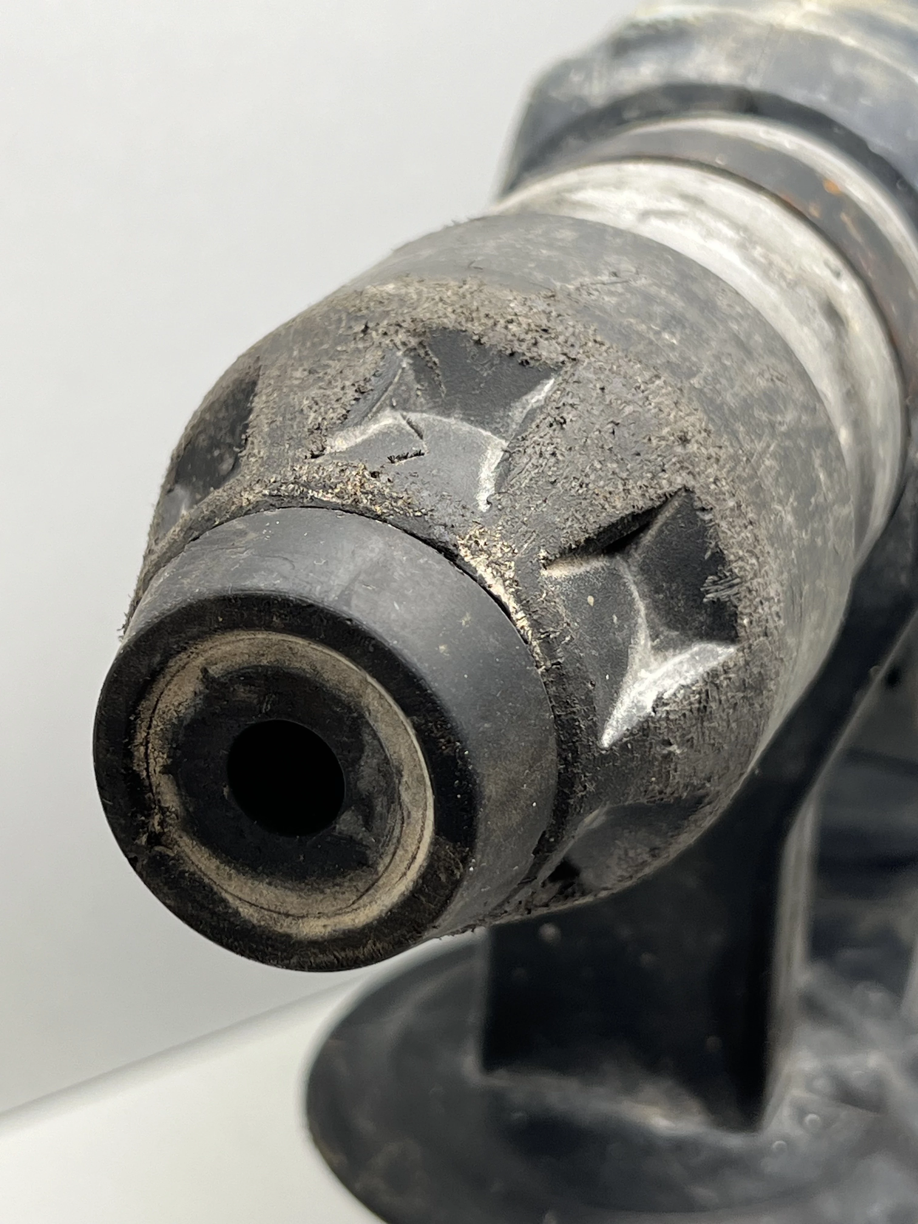 mlotowiertarka-wuber-wr-rh-2600-2600w-sds-plus-predkosc-obrotowa-1000