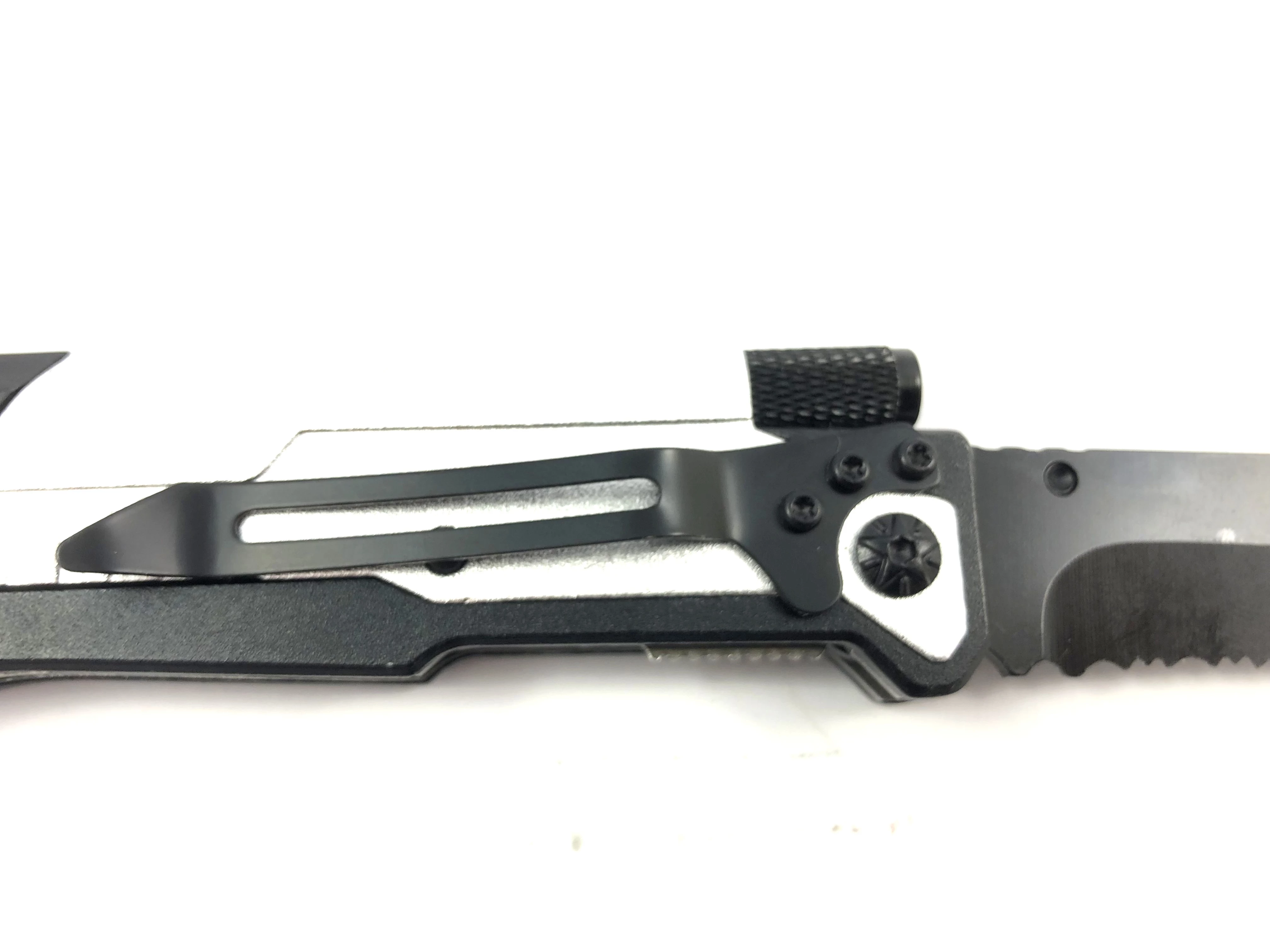 noz-ratowniczy-kandar-3w1-n-061-latarka-krzesiwo-dlugosc-rekojesci-1300