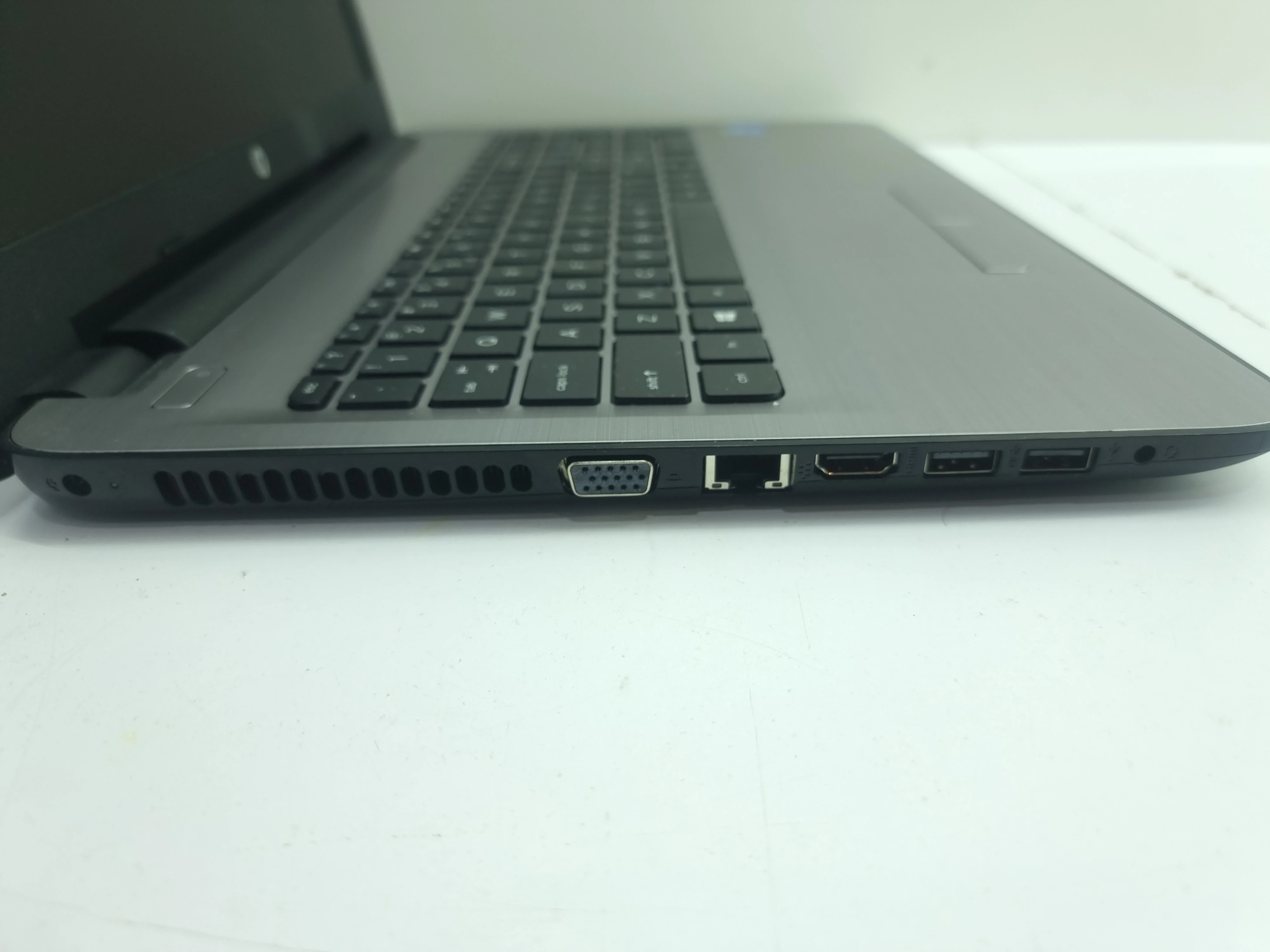 laptop-hp-tpn-c125-seria-procesora-intel-core-i3