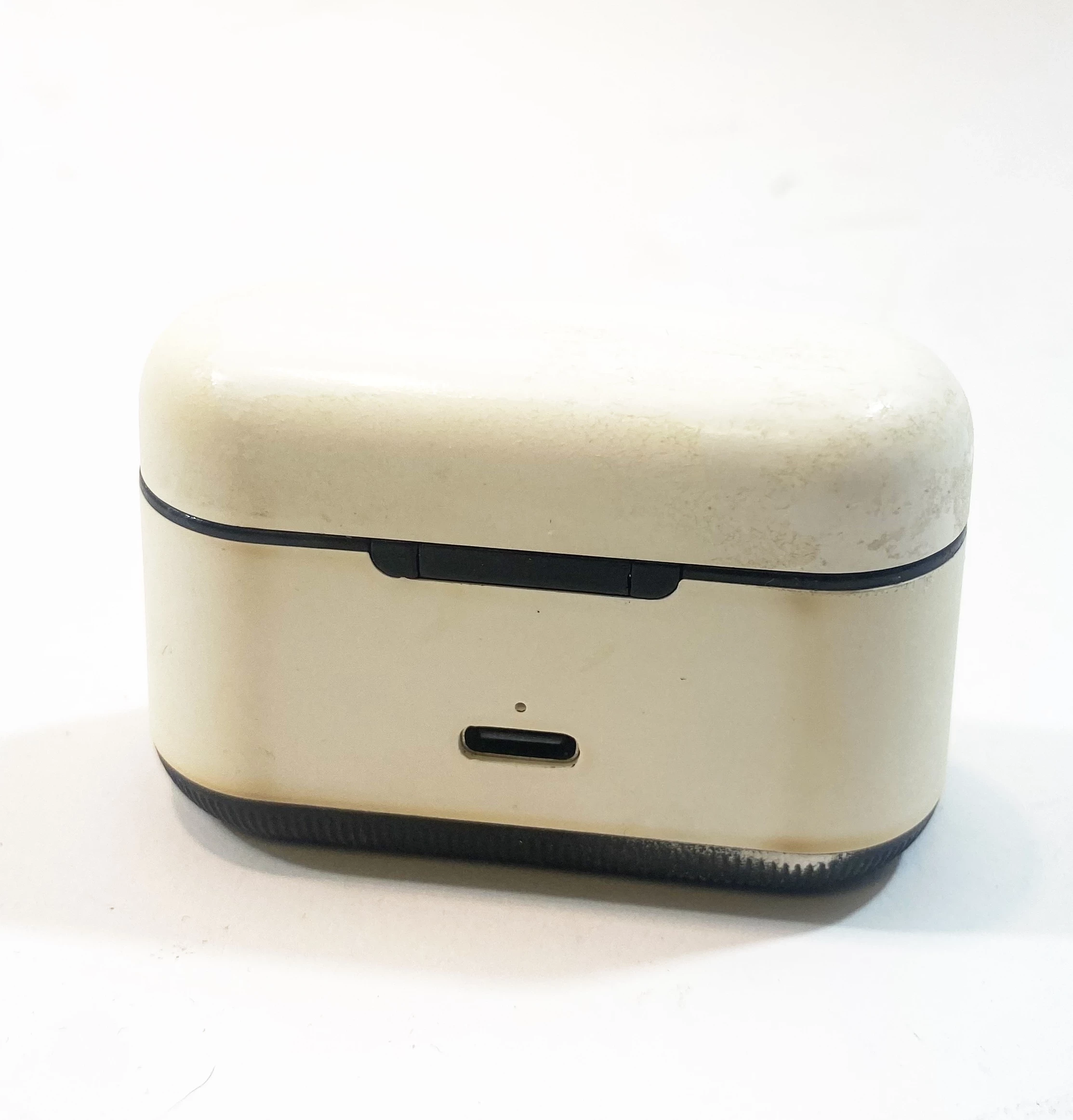 sluchawki-gear-matrix-hugo-boss-hap107-kolor-dominujacy-bialy