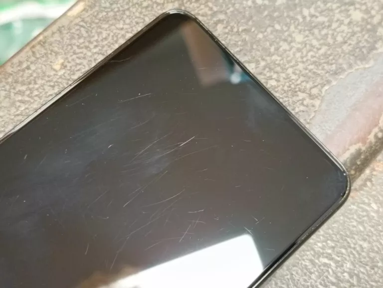 TELEFON SAMSUNG GALAXY S21+ 8/256GB ZBITE PLECKI