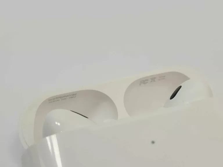 airpods-a2700-air-pods-pro-2nd-generation-white-stan-uzywany