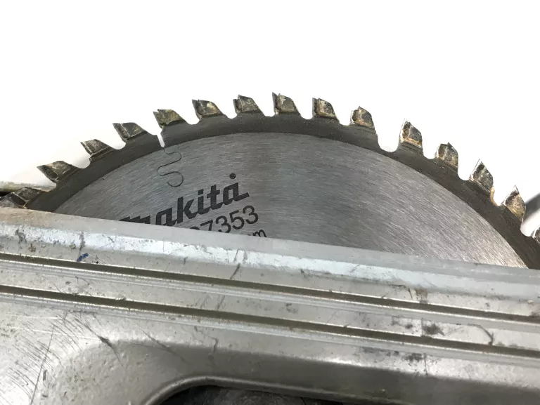 PILARKO-ZAGŁĘBIARKA MAKITA SP6000