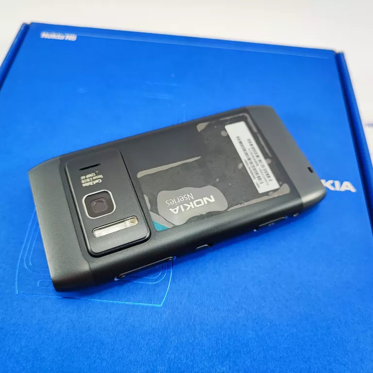 nokia-n8-kazda-siec-komplet-przekatna-ekranu-350