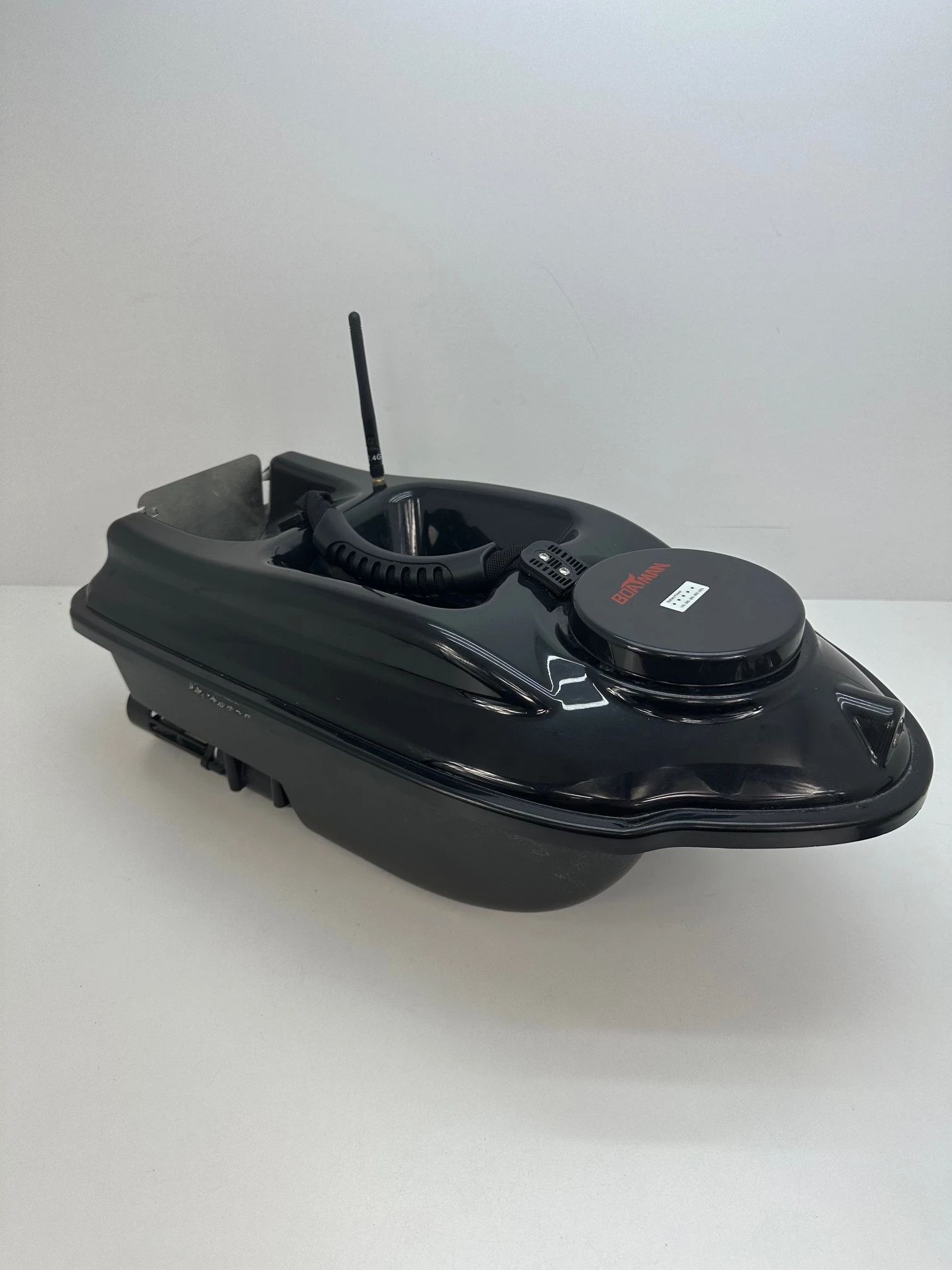 lodka-zanetowa-boatman-actor-pro-sonar-gps-model-actor-pro