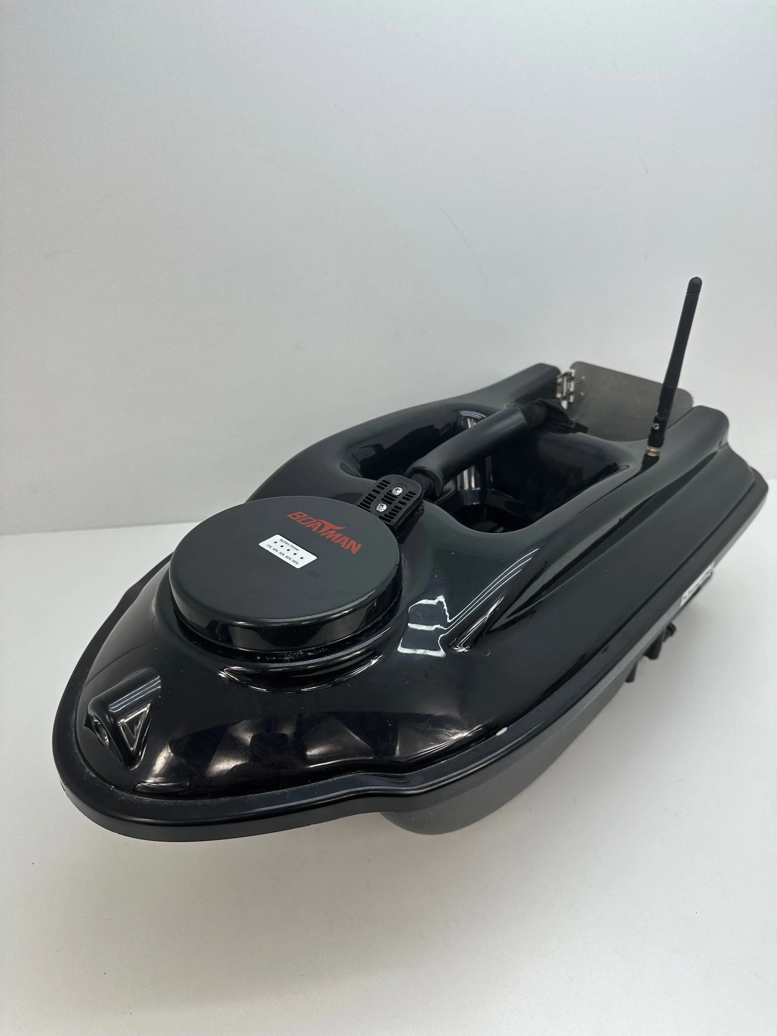 lodka-zanetowa-boatman-actor-pro-sonar-gps-stan-uzywany