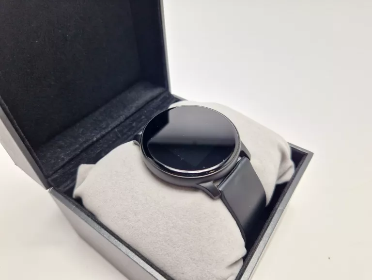 smartwatch-ultra-thin-body-stan-uzywany