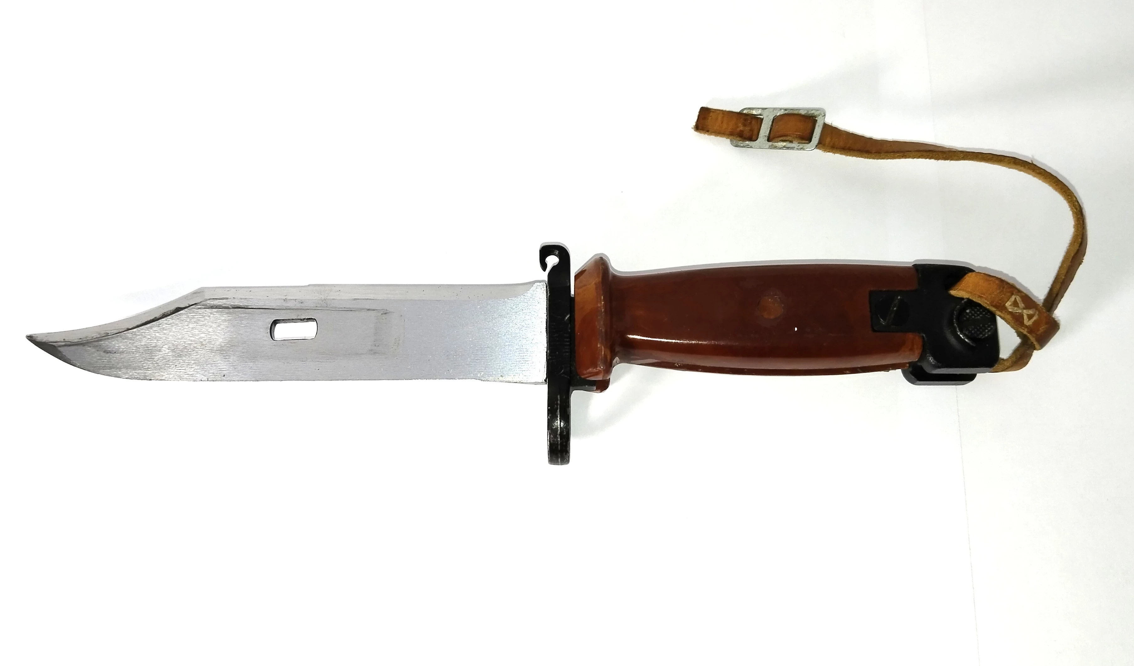 bagnet-polski-zgodny-kalasznikow-ak-47-6h4-akms-stan-uzywany