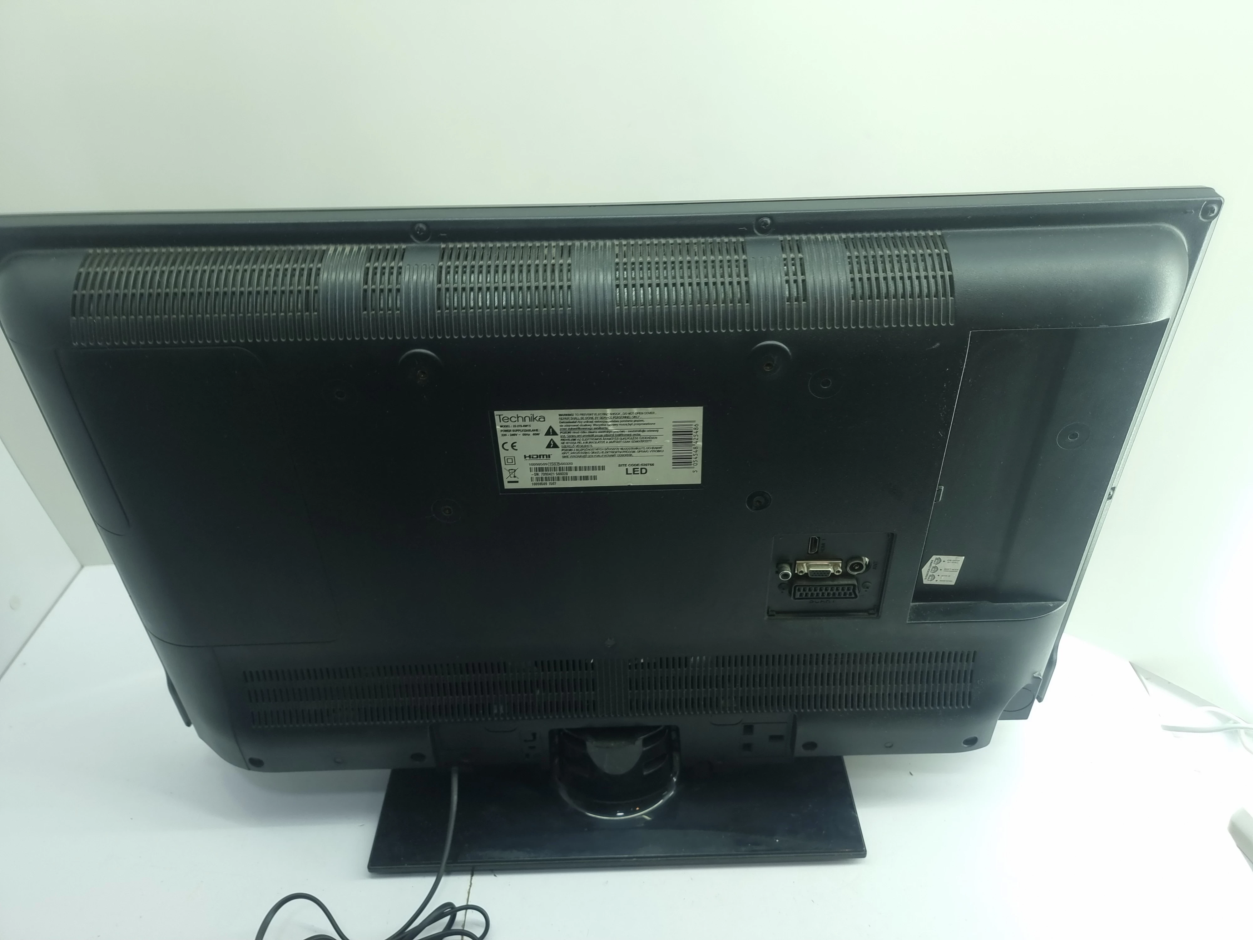 telewizor-technika-32-32-278-aw15-opis-odbior-osobisty-przekatna-ekranu-cale-32