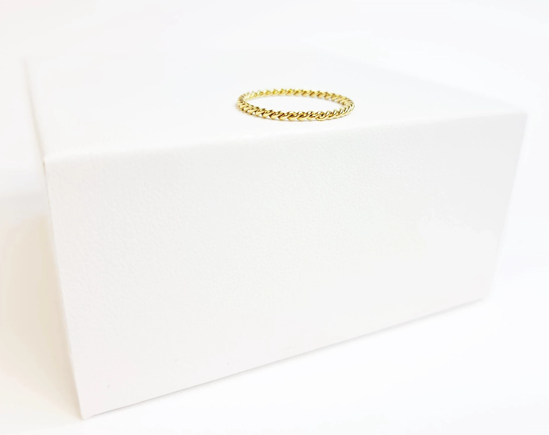 delikatny-pierscionek-ze-stali-nierdzewenej-r13-045g-ean-gtin-5905289675169