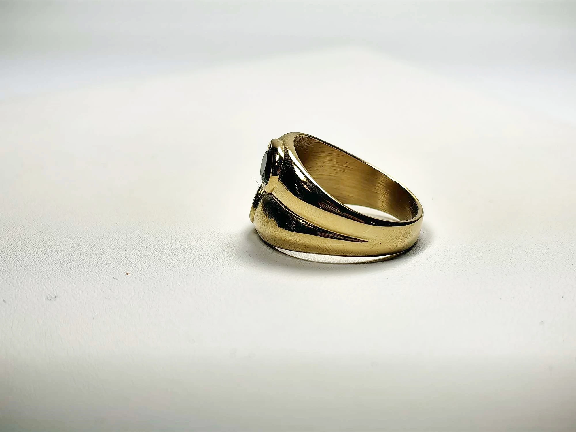 masywny-pierscionek-z-czarnymi-oczkami-stal-nierdzewna-r-15-g-799-kamienie-221-128