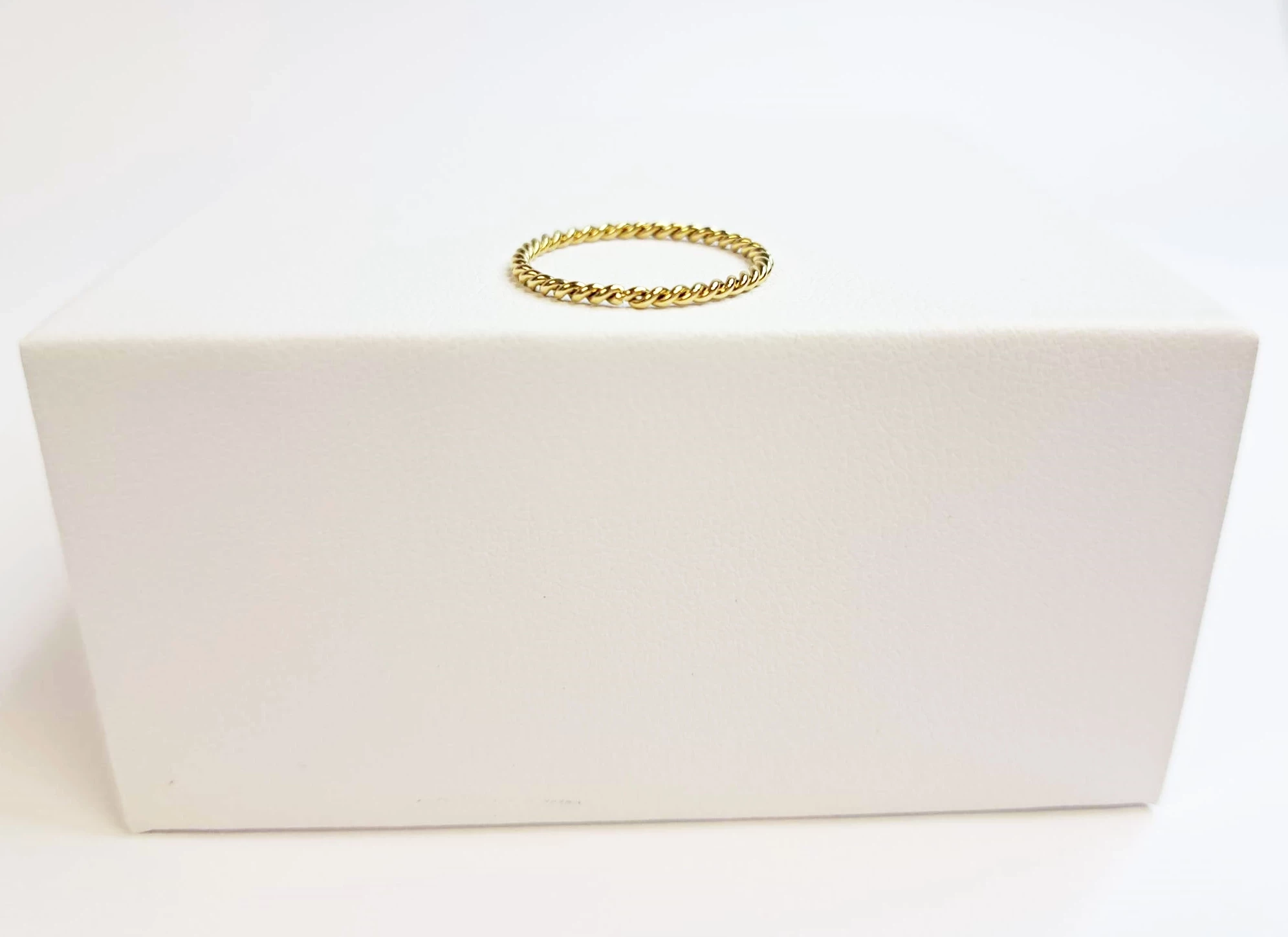 delikatny-pierscionek-ze-stali-nierdzewenej-r13-045g-1-maja-48-wabrzezno