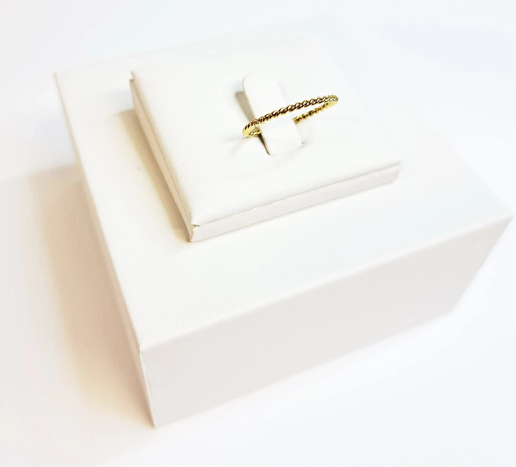 delikatny-pierscionek-ze-stali-nierdzewenej-r13-045g-marka-226434-578521