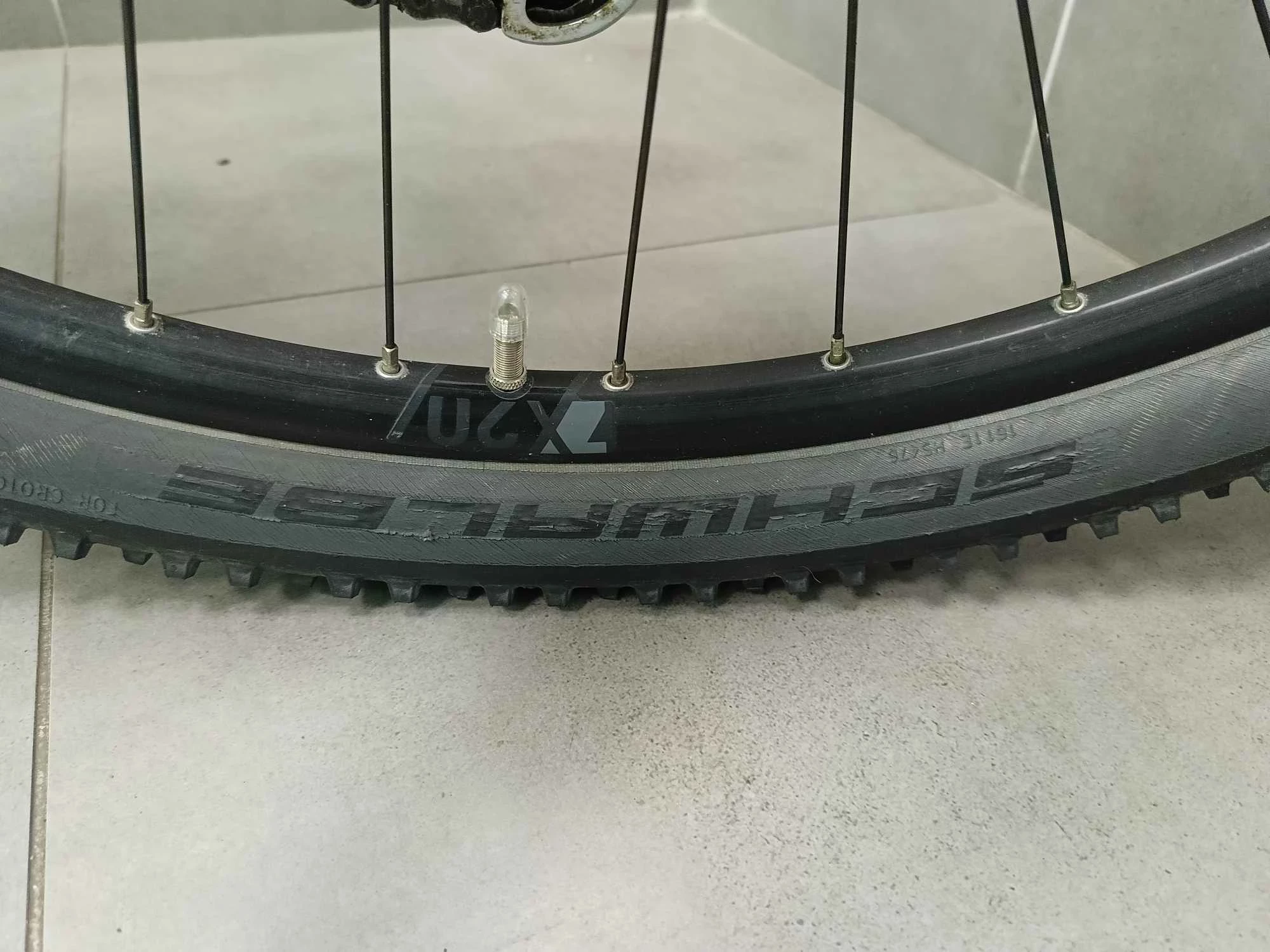 rower-cube-analog-29-dokument-kolor-czarny