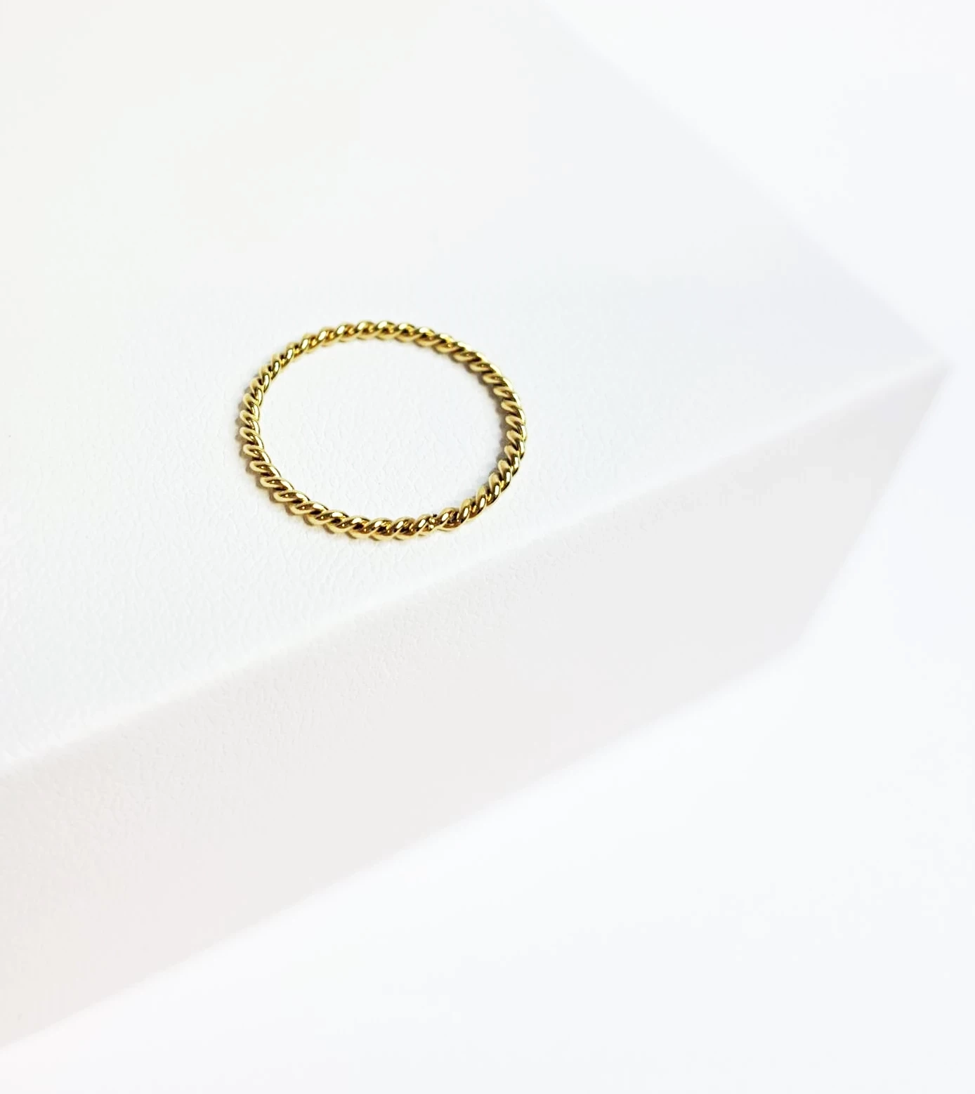 delikatny-pierscionek-ze-stali-nierdzewenej-r13-045g-stan-11323-1