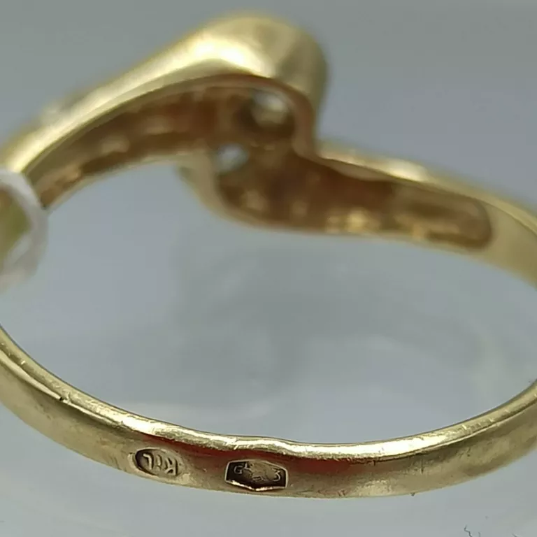 zloty-pierscionek-z-dwoma-oczkami-marka-bez-marki