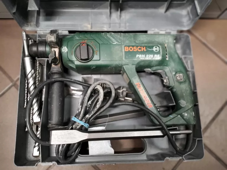 MŁOTOWIERTARKA BOSCH SDS PLUS 600 W PBH 220 RE