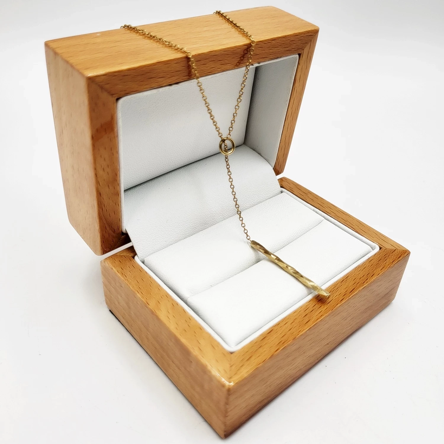 zloty-lancuszek-z-zawieszka-celebrytka-yes-333-stan-uzywany