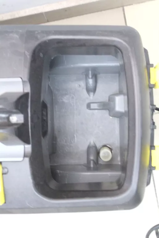 ODKURZACZ PIORĄCY KARCHER PUZZI 10/1