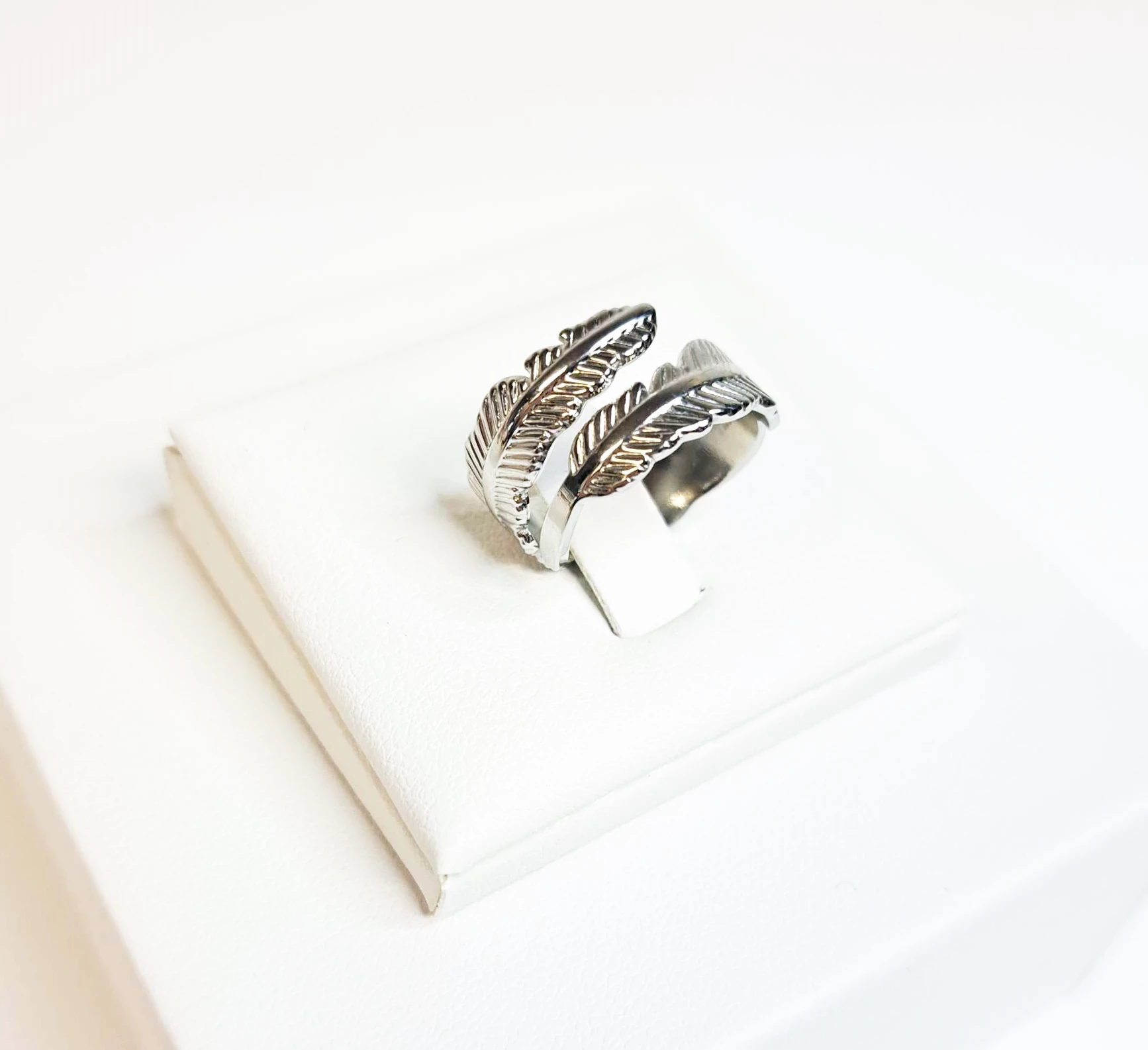 delikatny-pierscionek-ze-stali-nierdzewnej-r13-334g-1-maja-48-wabrzezno