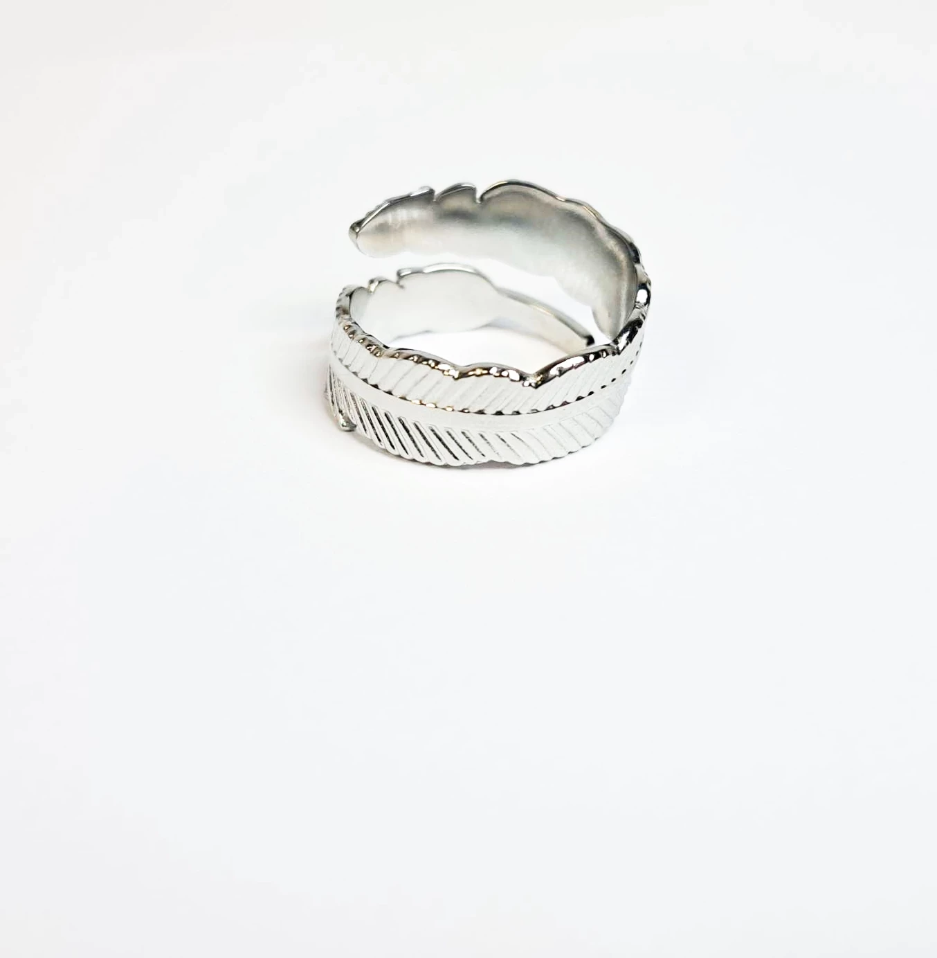 delikatny-pierscionek-ze-stali-nierdzewnej-r13-334g-stan-nowy