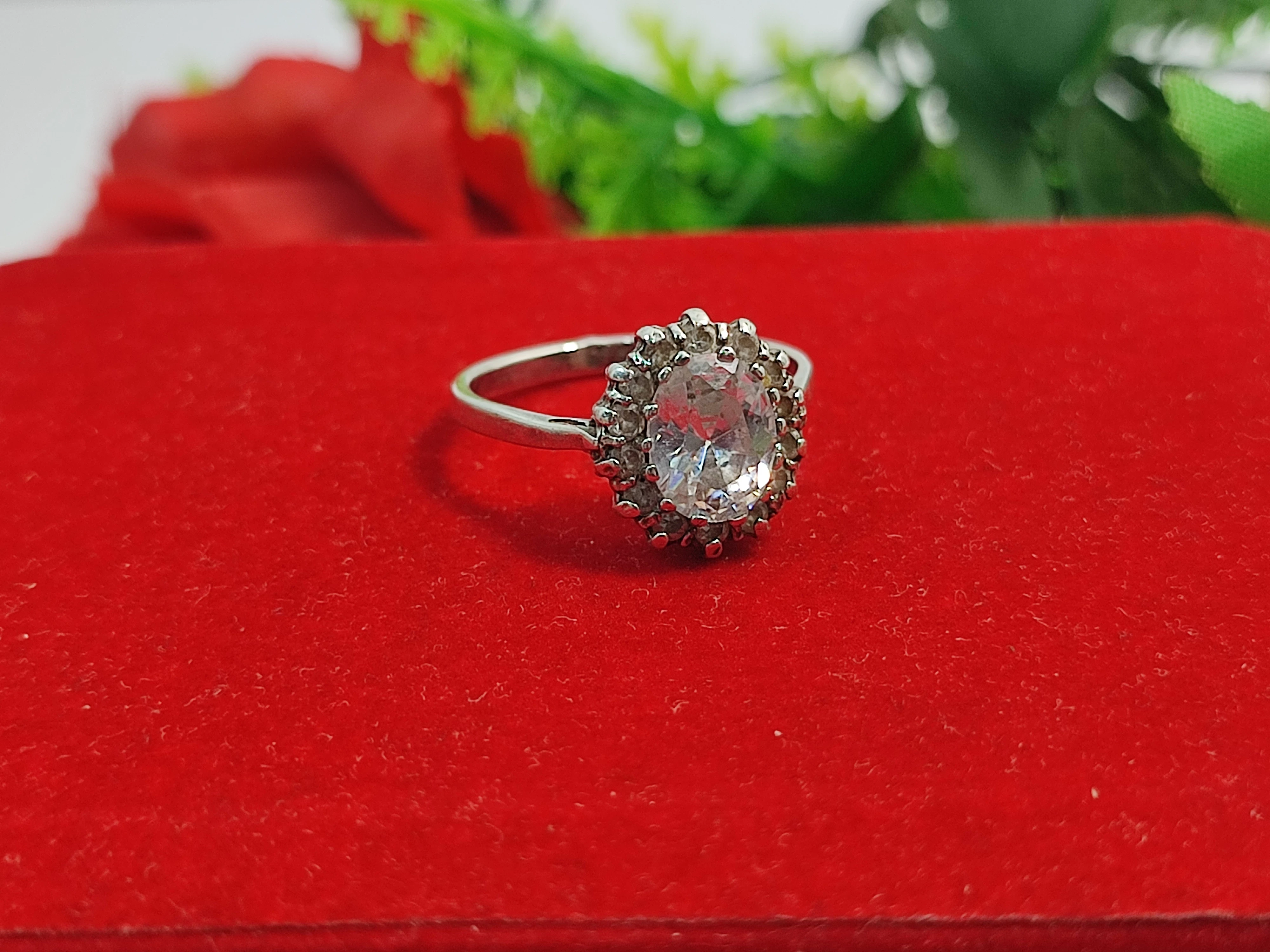 piekny-srebrny-pierscionek-z-duzym-oczkiem-35-g-925-armii-krajowej-1a-goldap