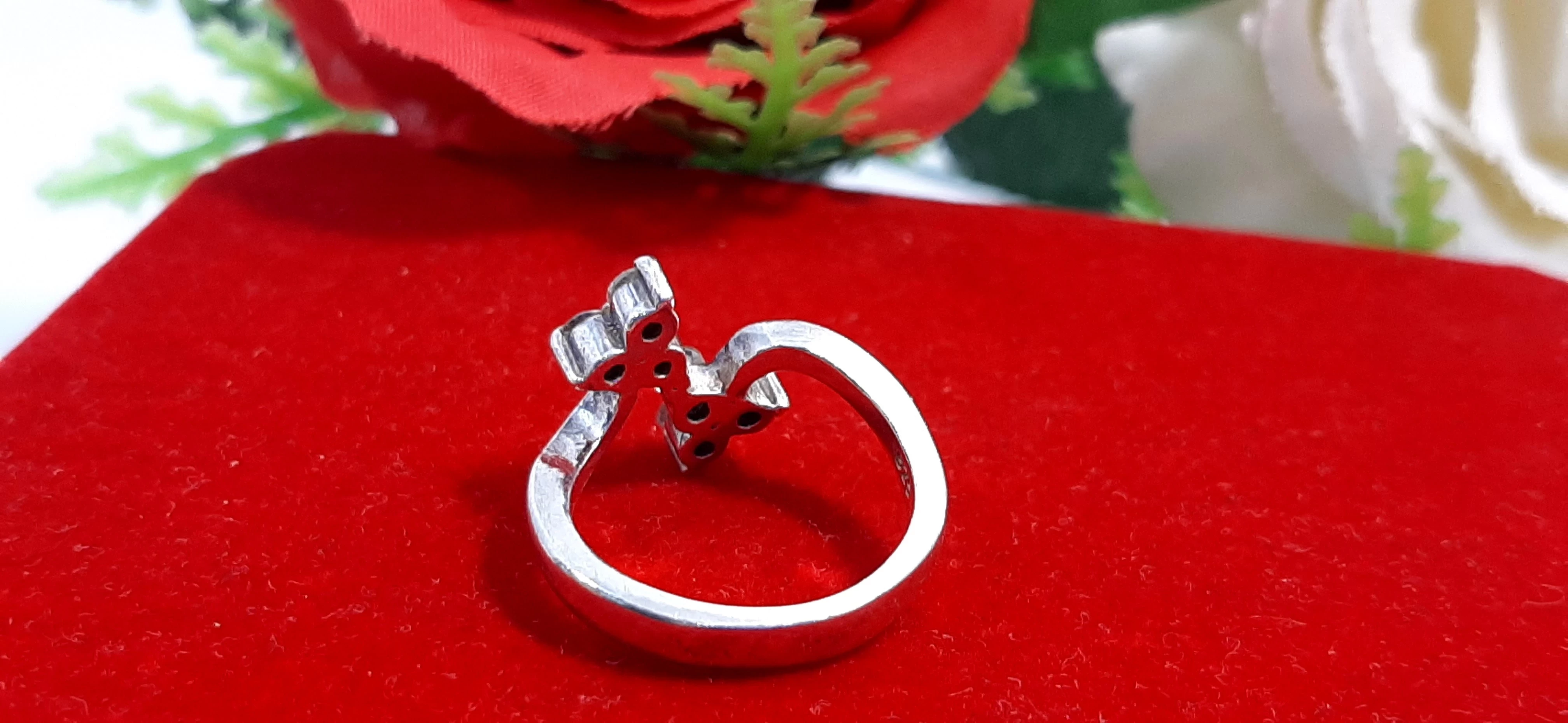 srebrny-pierscionek-41-g-925-r11-rodzaj-2205-2