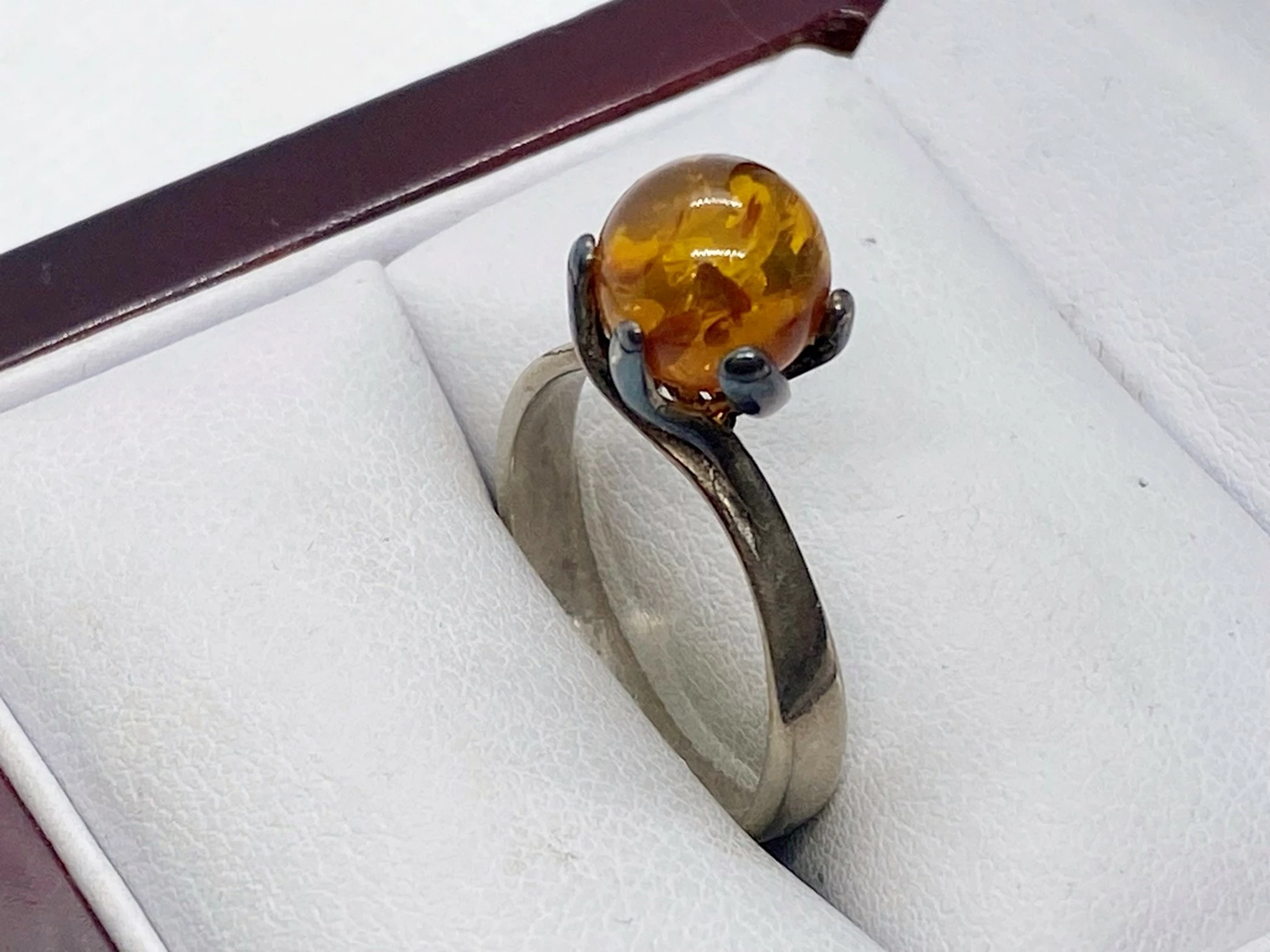 srebrny-stary-pierscionek-z-bursztynem-pr925-stan-nie-wymaga-renowacji