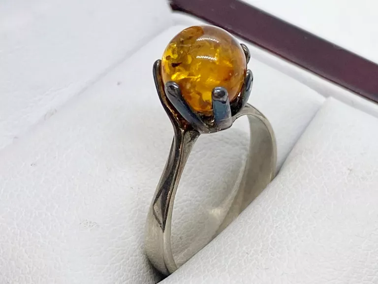 srebrny-stary-pierscionek-z-bursztynem-pr925-kamienie-z-bursztynem