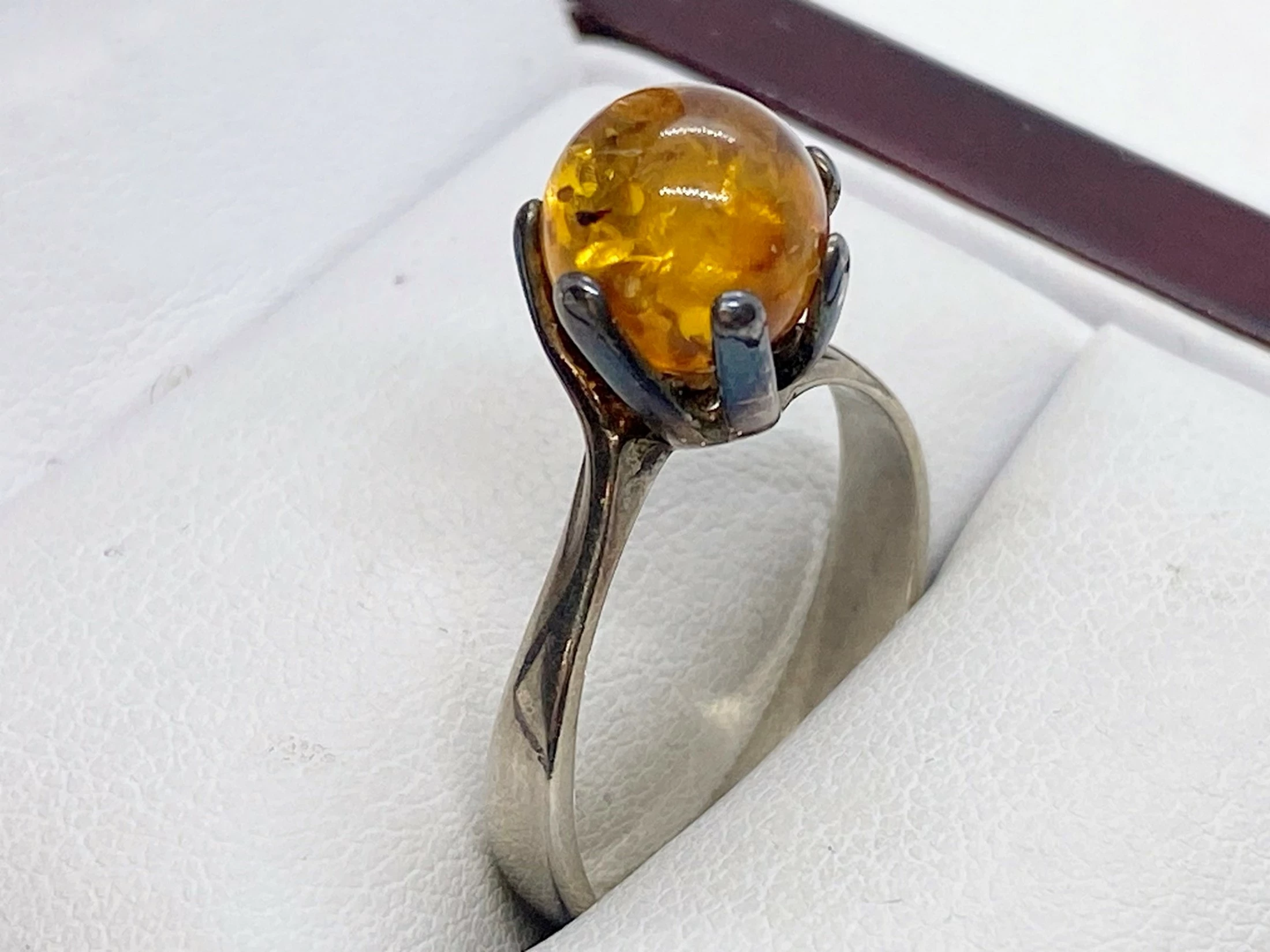 srebrny-stary-pierscionek-z-bursztynem-pr925-kamienie-z-bursztynem