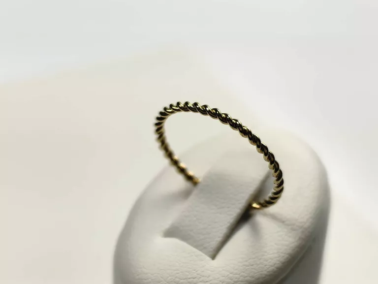 piekny-delikatny-pierscionek-stal-nierdzewna-r-15-g-046-kamienie-221-64