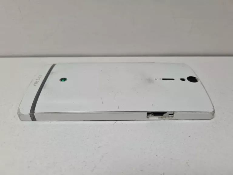 telefon-sony-xperia-s-kolor-bialy