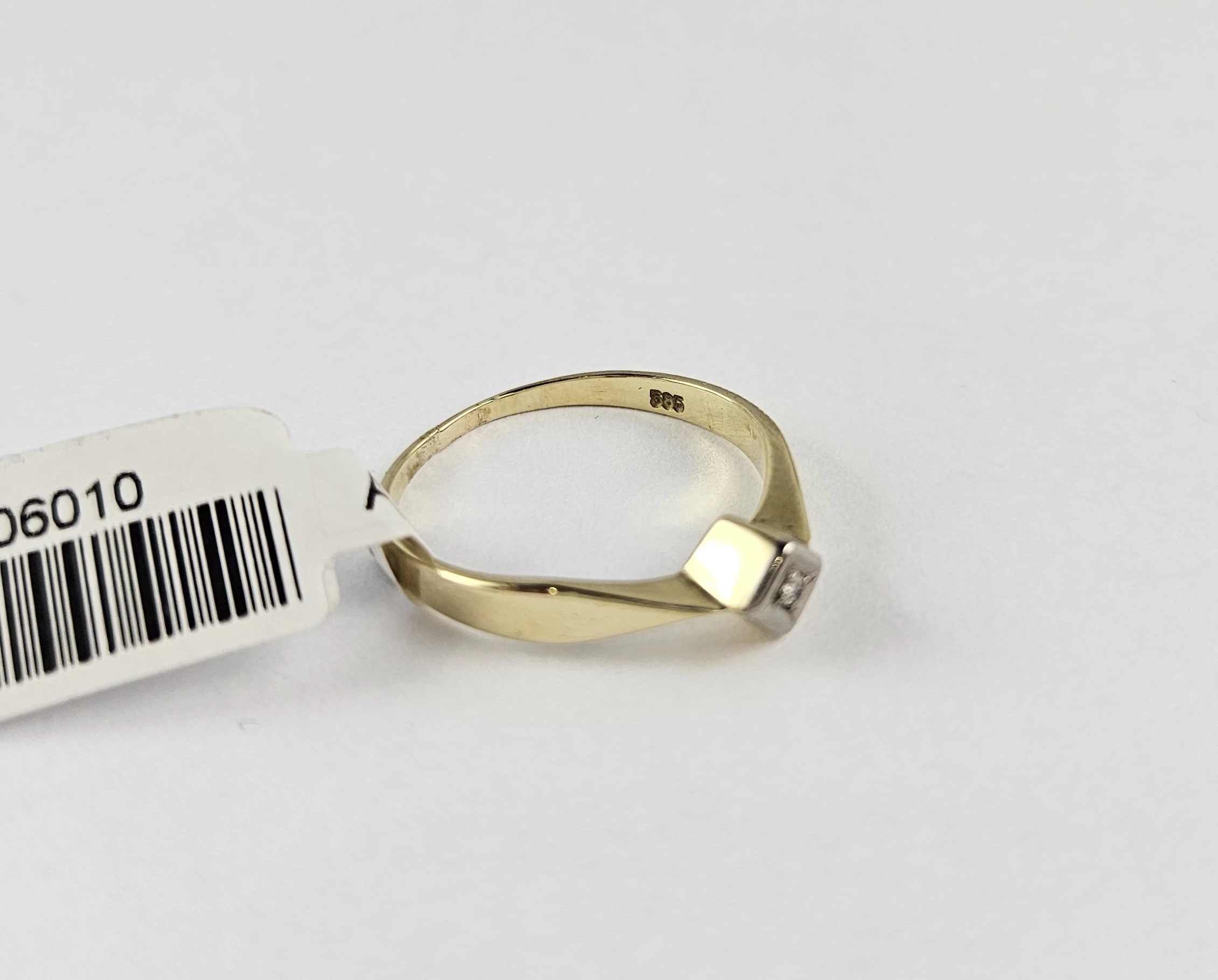 zloty-pierscionek-184g-585-diament-certyfikat-rozmiarsrednica-wew-mm-372-16