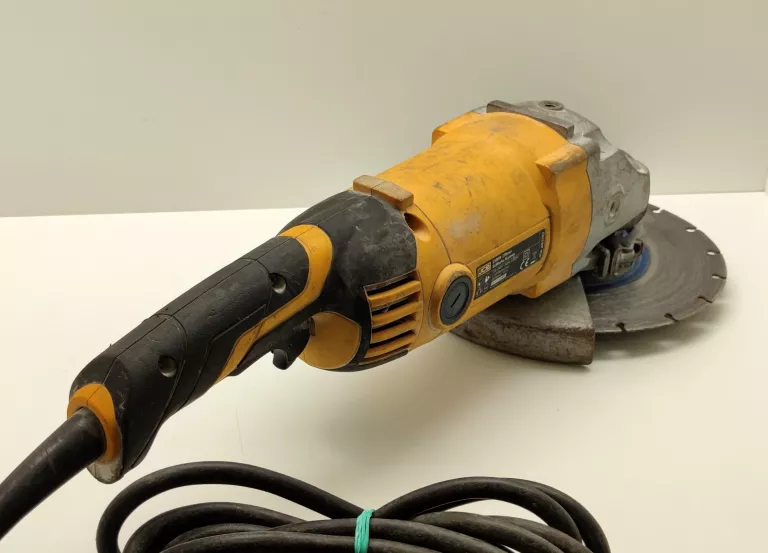 szlifierka-katowa-jcb-ag230-230mm-2300w-m14-kod-producenta-57262