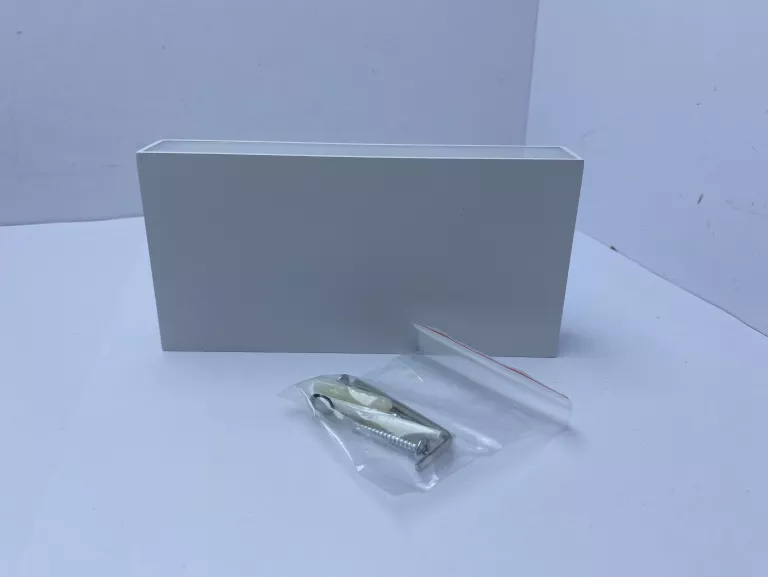 kinkiet-elewacyjny-led-bialy-polux-chicago-2x450lm-4000k-stan-11323-2