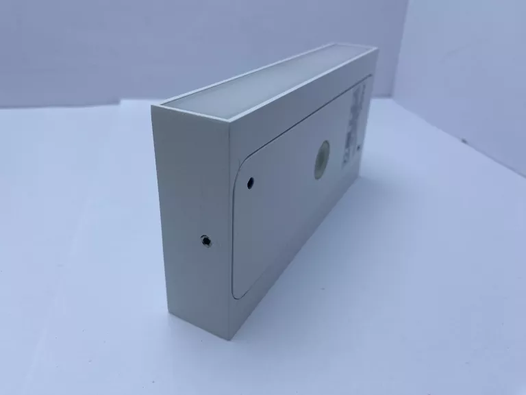 kinkiet-elewacyjny-led-bialy-polux-chicago-2x450lm-4000k-moc-zrodla-swiatla-110