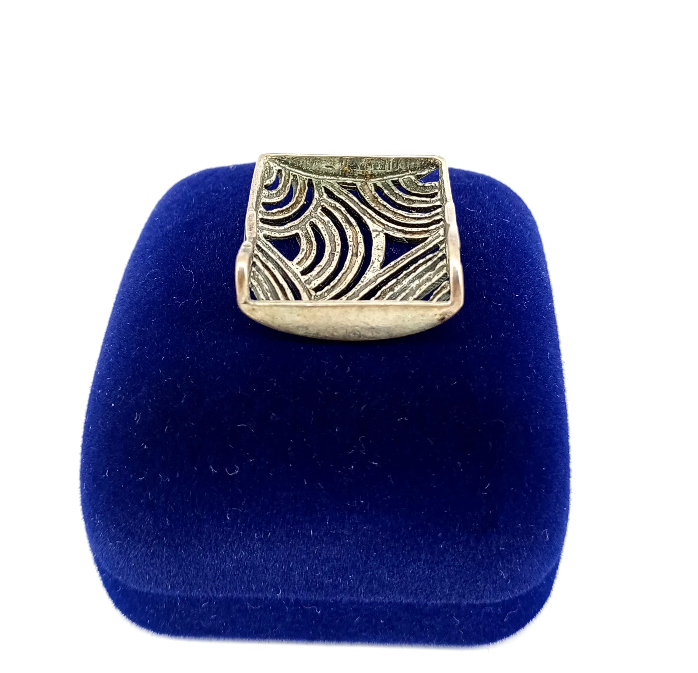 interesujaca-zawieszka-925-551g-kamien-bez-kamienia