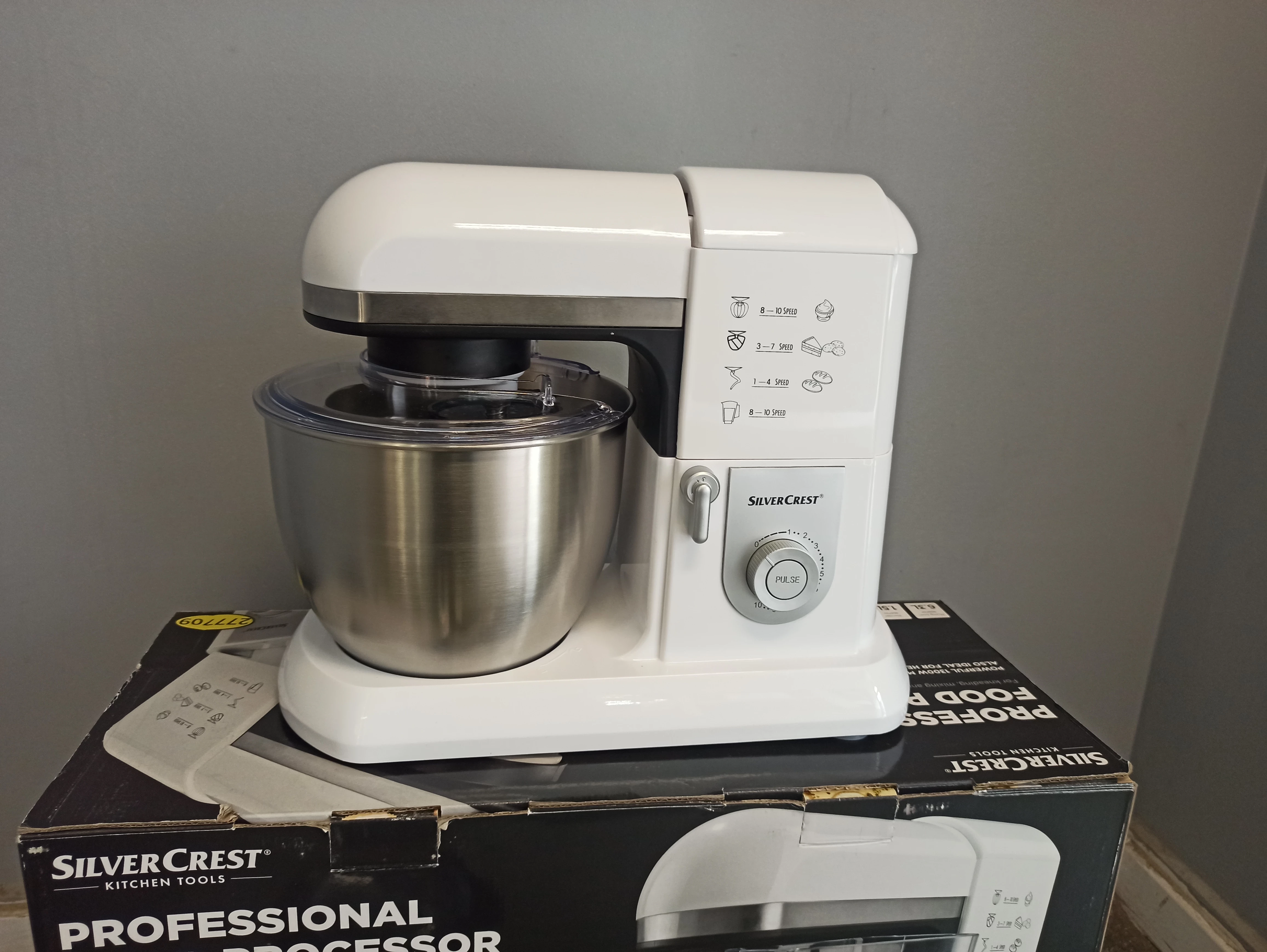 robot-kuchenny-silvercrest-skmp-1300-b3-kolor-dominujacy-srebrnyszary